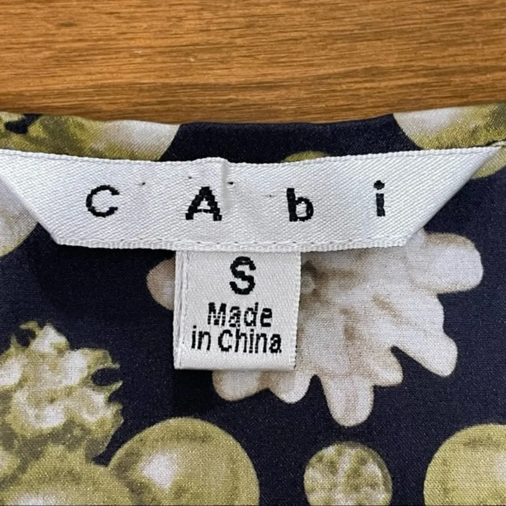 Cabi Pearls Chains 100% Silk Sleeveless Scoop Neck Blouse Top Shirt Sz S‎